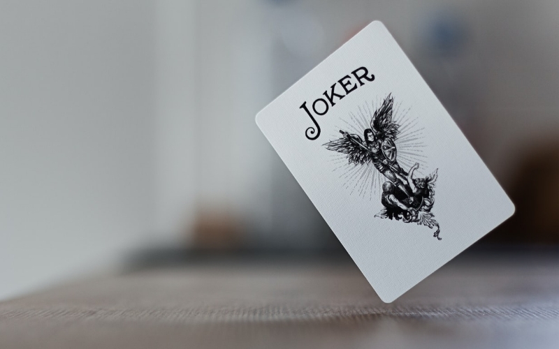 Giải mã ý nghĩa 2 quân bài Joker: Chúng thực sự đại diện cho điều gì?